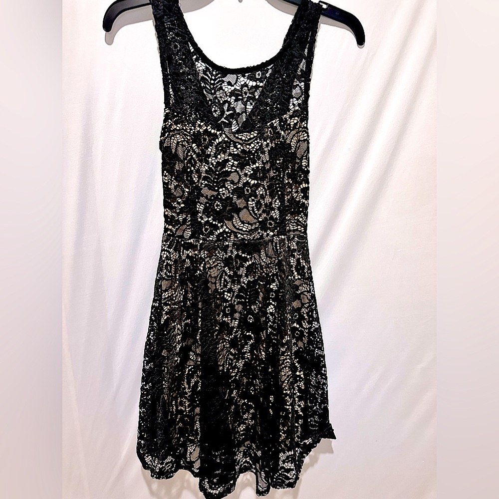 Yabes Elegant Juniors Black Lace Dress - Size S